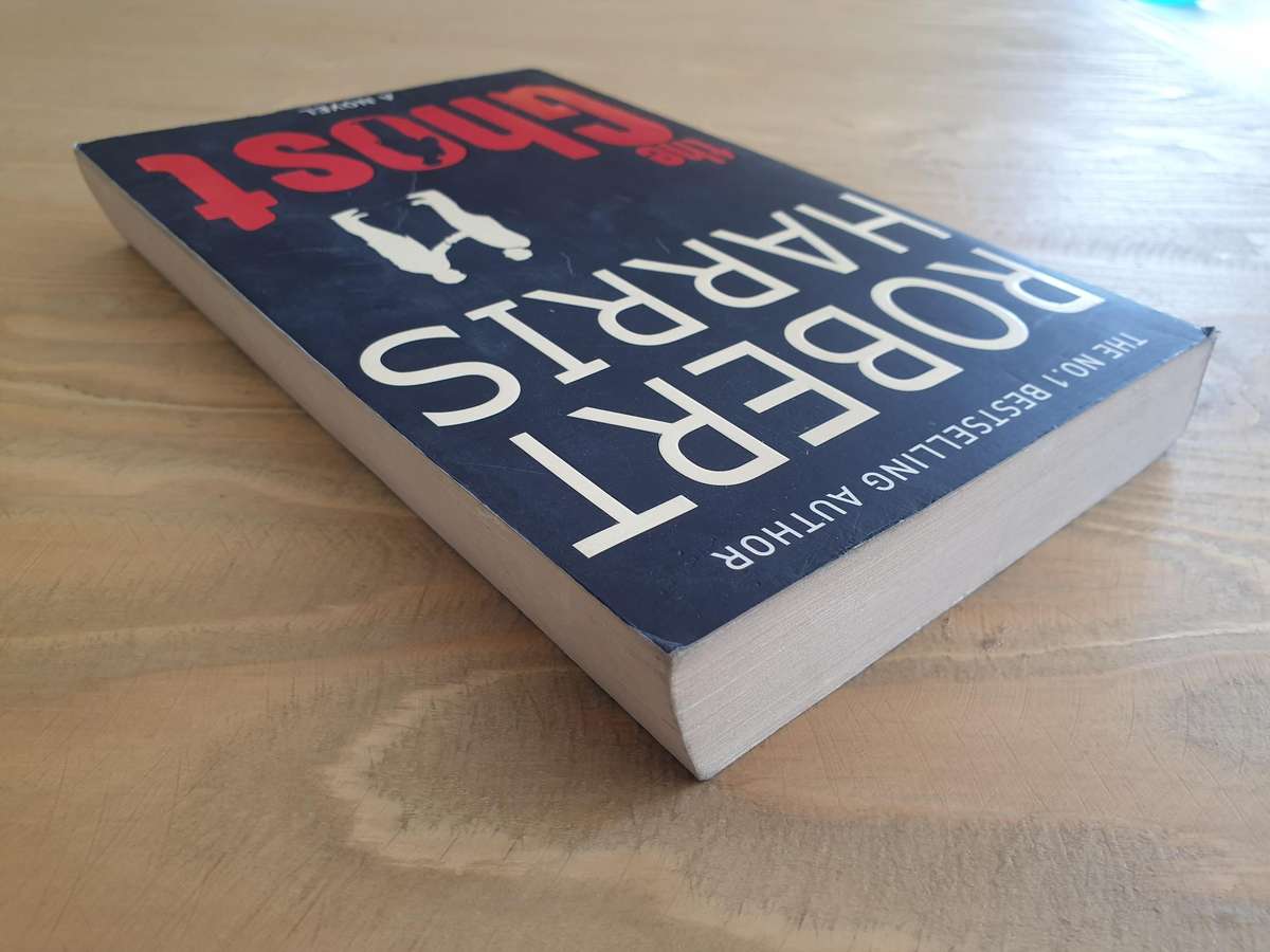 Robert Harris : "The Ghost"