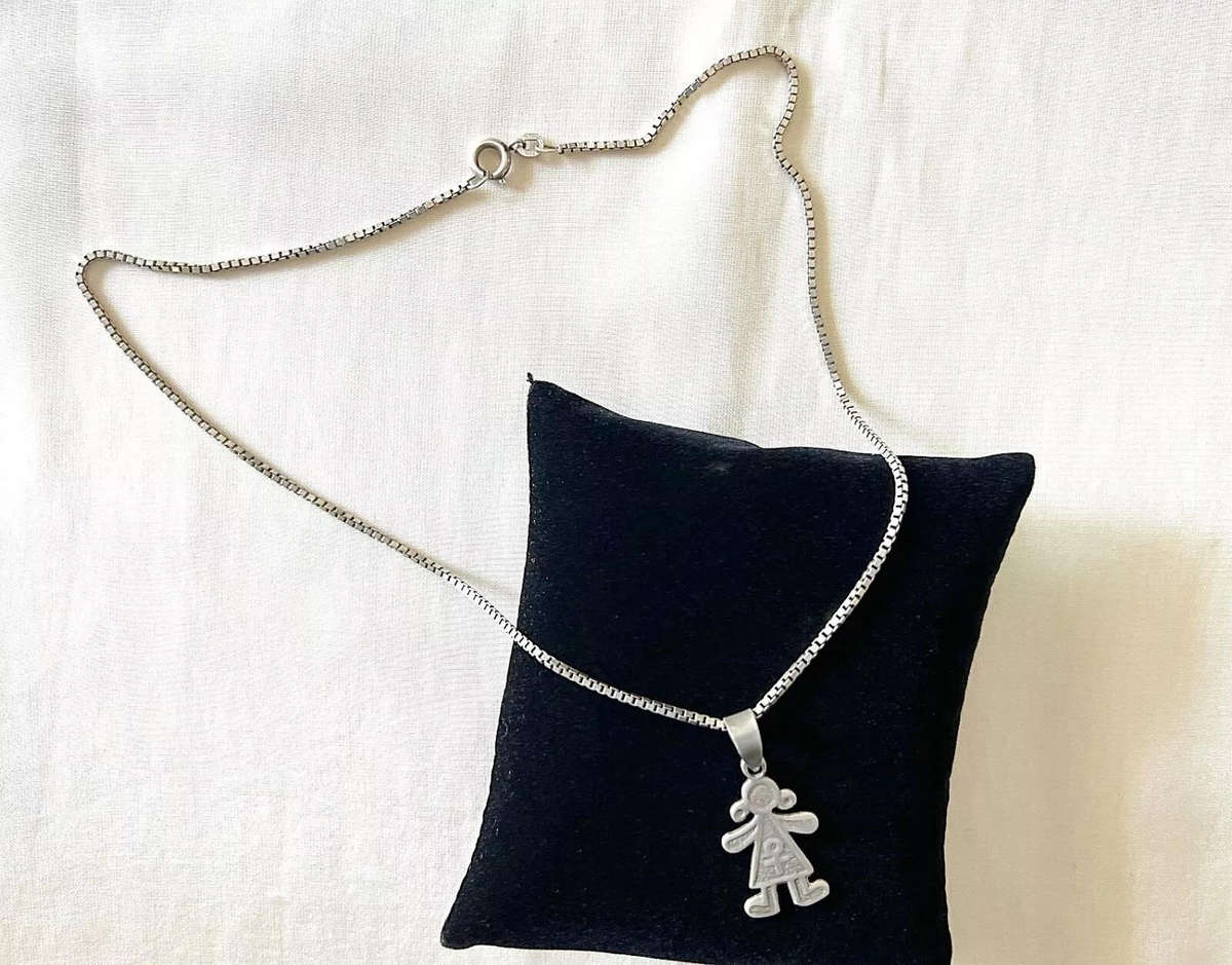 Vintage Sterling Silver Box Chain Choker Length Necklace w/ GIRL Female Symbol Pendant