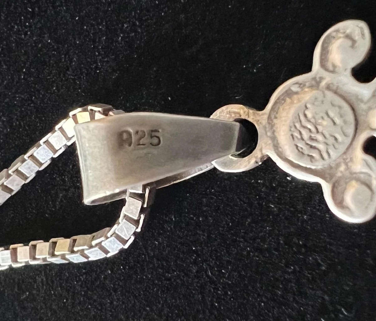 Vintage Sterling Silver Box Chain Choker Length Necklace w/ GIRL Female Symbol Pendant