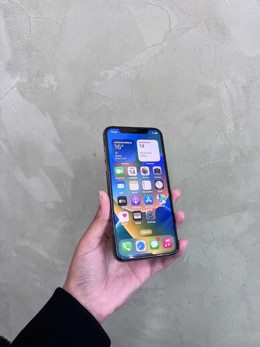 Apple iPhone XS 64GB Rose Gold (Reserved for a pre-arranged buyer.)