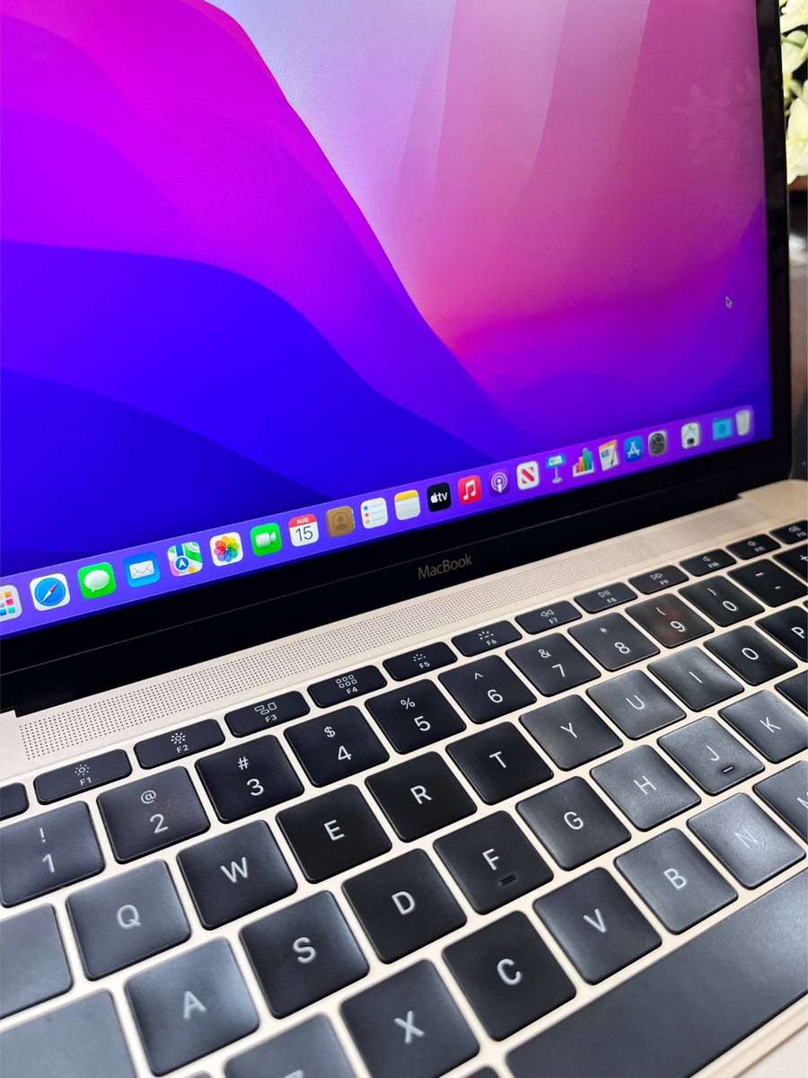 Apple MacBook Pro i7 (2016)
