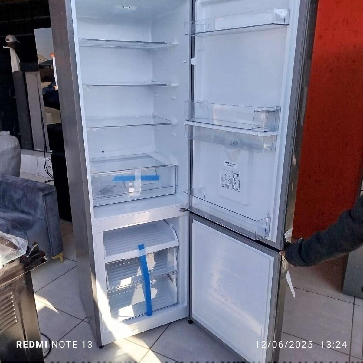 HISENSE FRIDGE 347L H450BIT-WD