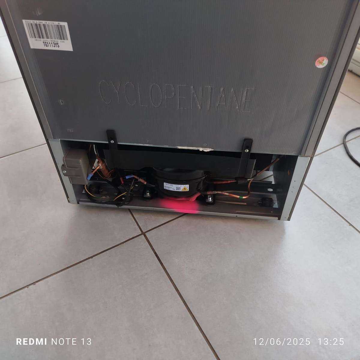 HISENSE FRIDGE 347L H450BIT-WD