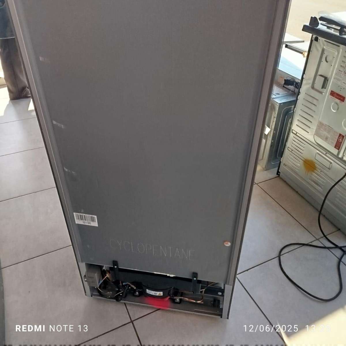 HISENSE FRIDGE 347L H450BIT-WD