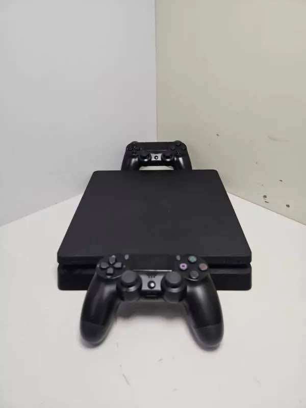PlayStation 4 500gb Console (Slim) with Extra Dualshock 4 Controller (PS4)+ GTA5 + Spider Man CDs