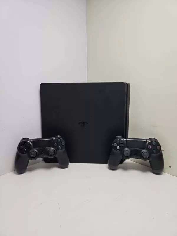 PlayStation 4 500gb Console (Slim) with Extra Dualshock 4 Controller (PS4)+ GTA5 + Spider Man CDs