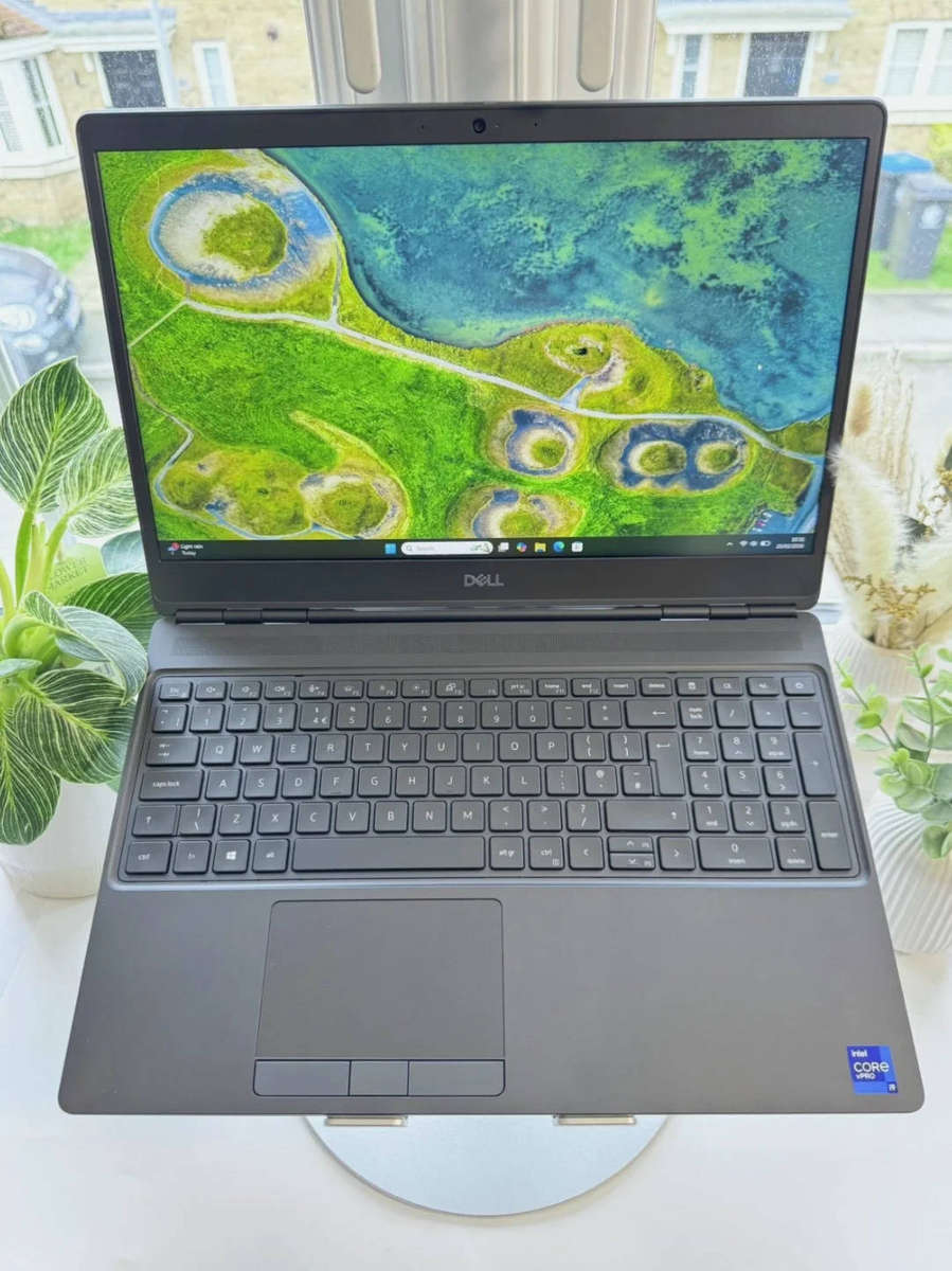 Dell Precision 7560 i9-11 Gen 32GB RAM 1TB SSD Nvidia RTX A2000 4GB Dedicated GPU