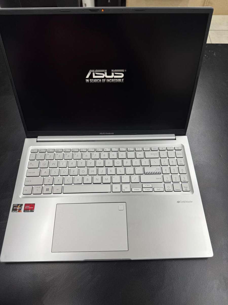 Asus Vivobook 16 Ryzen 7-7730U 16GB RAM 512GB PCIE NVME SSD 16"