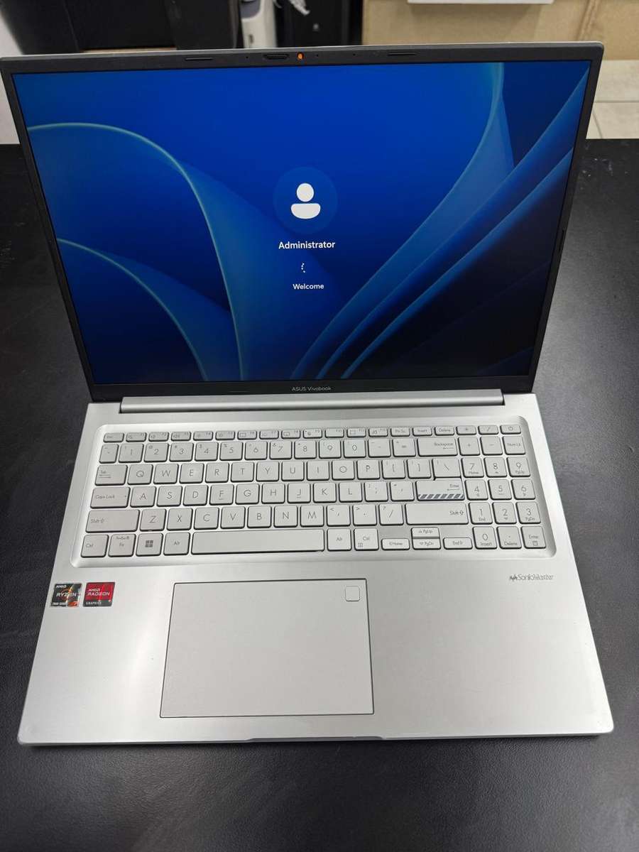 Asus Vivobook 16 Ryzen 7-7730U 16GB RAM 512GB PCIE NVME SSD 16"