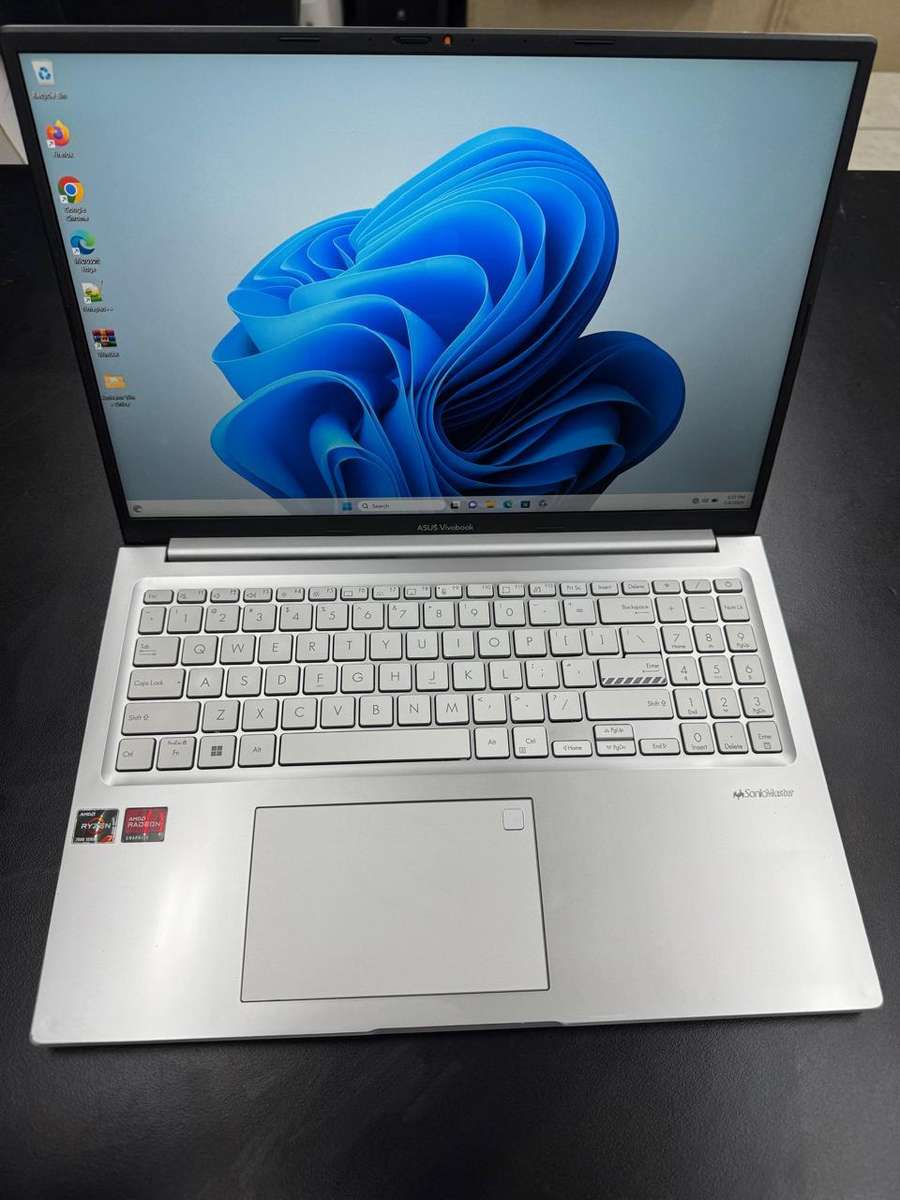 Asus Vivobook 16 Ryzen 7-7730U 16GB RAM 512GB PCIE NVME SSD 16"
