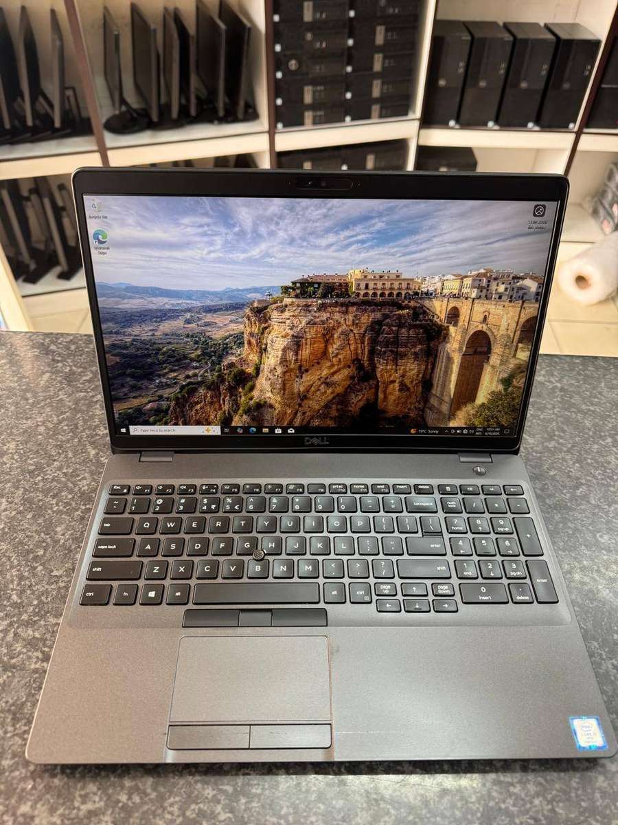 Dell Latitude 5500 Intel i7, 8th Gen Laptop with NumPad + Win 11 Pro Pre-owned