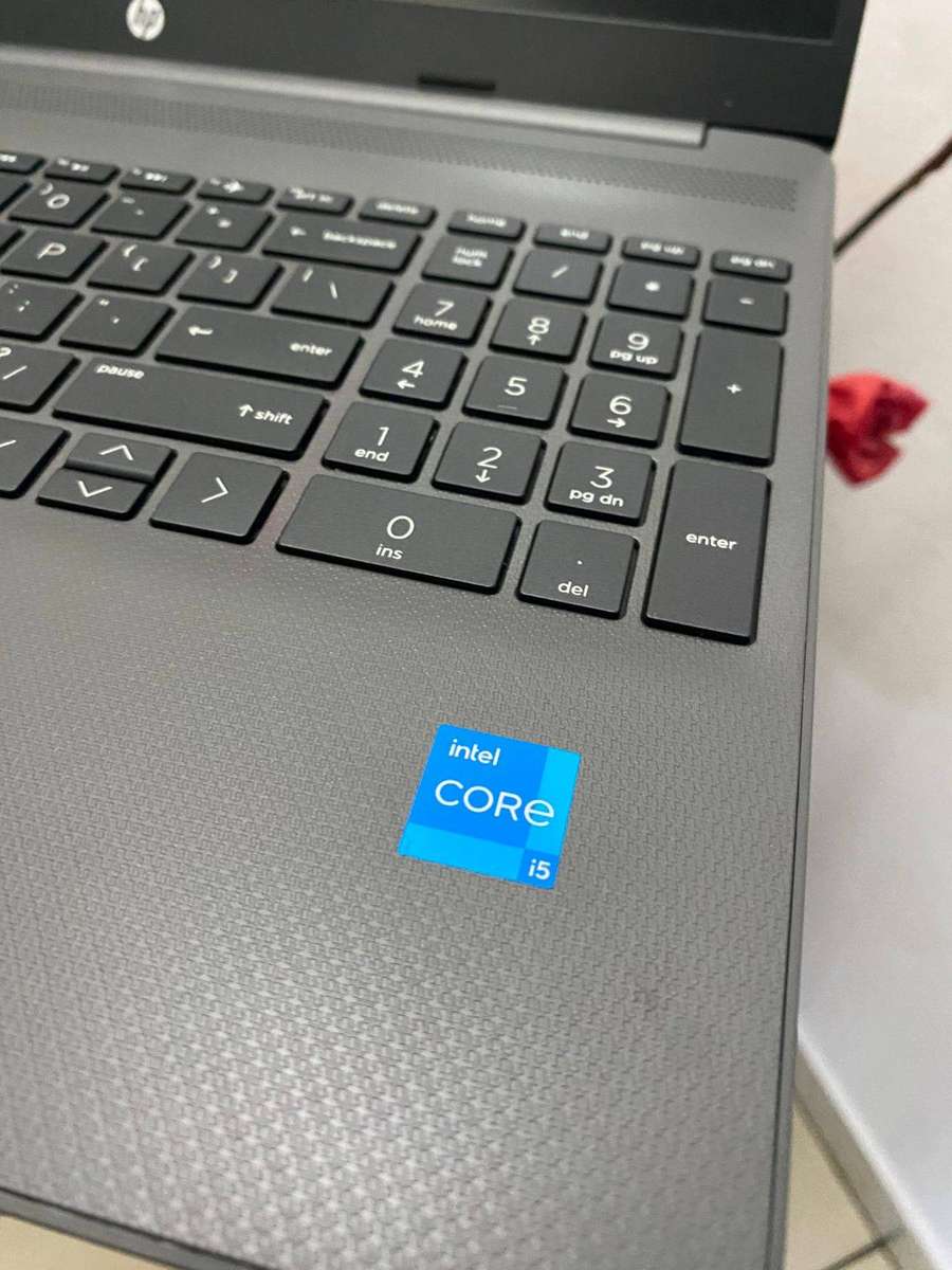 HP 250 G8 15.6' Core i5-1135G7 8GB RAM 256GB SSD Win 11 Pro Laptop
