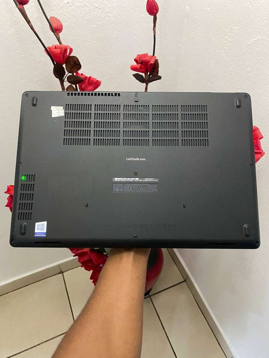Dell Latitude 5590 Intel i7, 8th Gen 256 GB SSD, 16GB Ram + Windows 11 Pro
