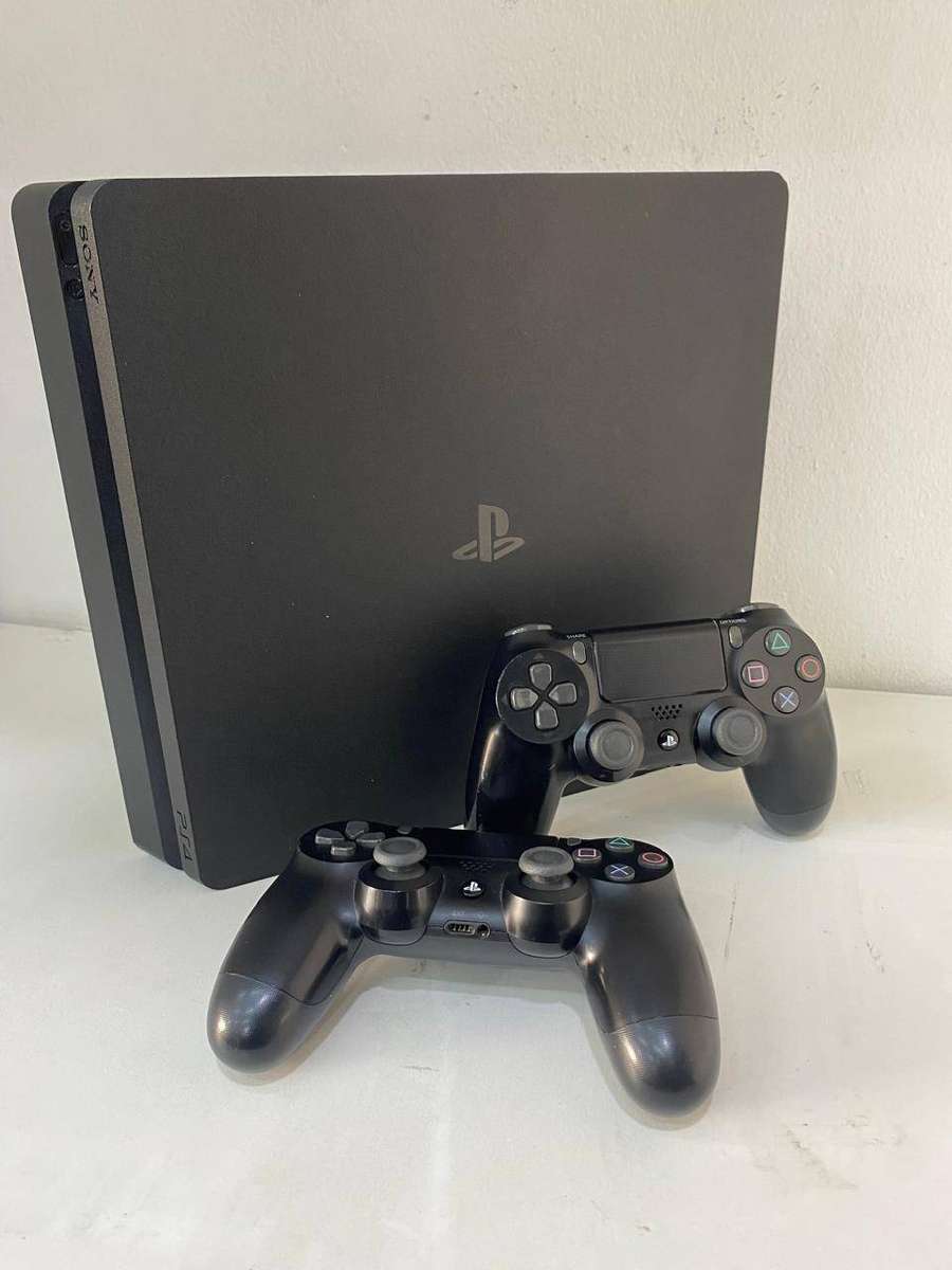 Sony PlayStation PS4 Slim 500GB Black x 2 Controllers