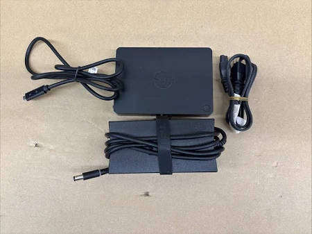 DELL WD15 USB-C DOCK STATION WITH ORIGINAL DELL 130W AC ADAPTER