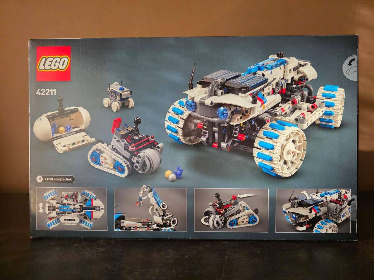Lego - Technic Lunar Outpost Moon Rover Space Vehicle