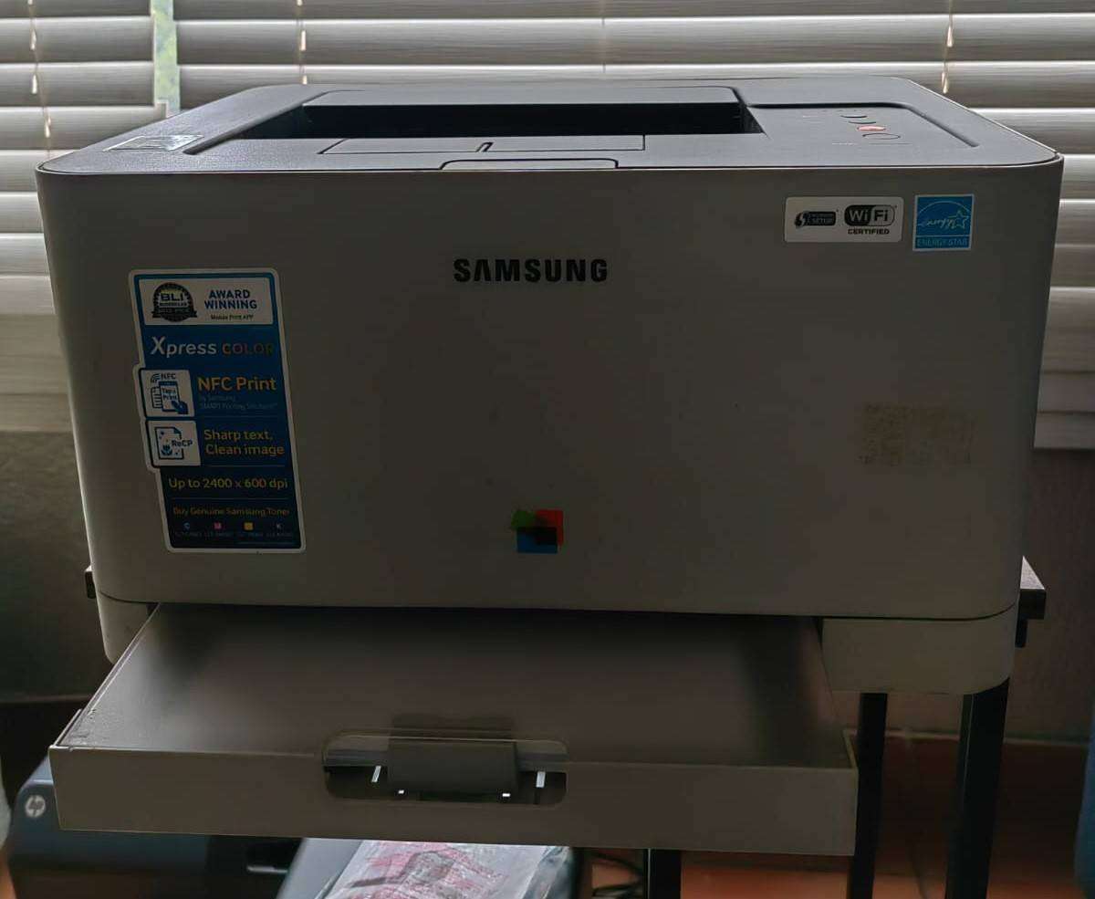SAMSUNG XPRESS C410W COLOR LASER PRINTER (NEEDS TONERS AND SERVICE)