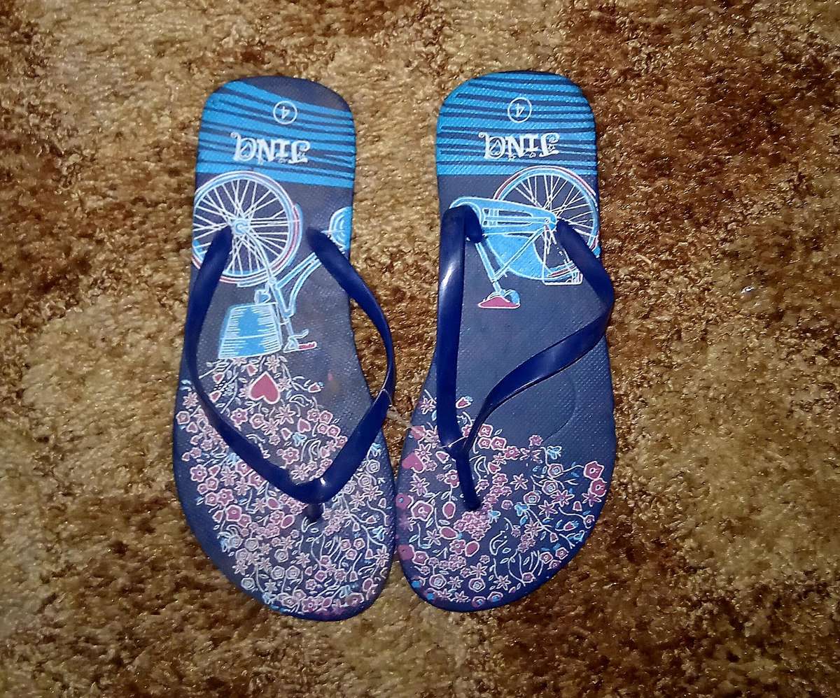 Ladies sandals