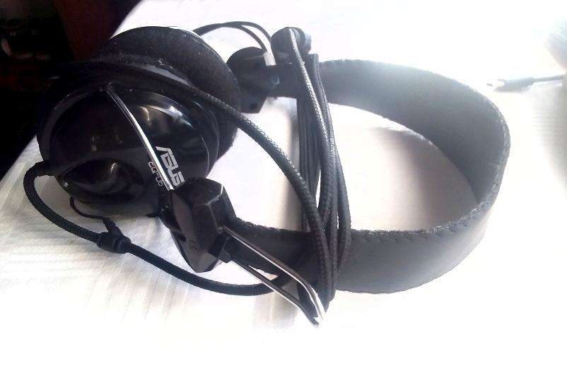 Asus EQ-06 Head phones