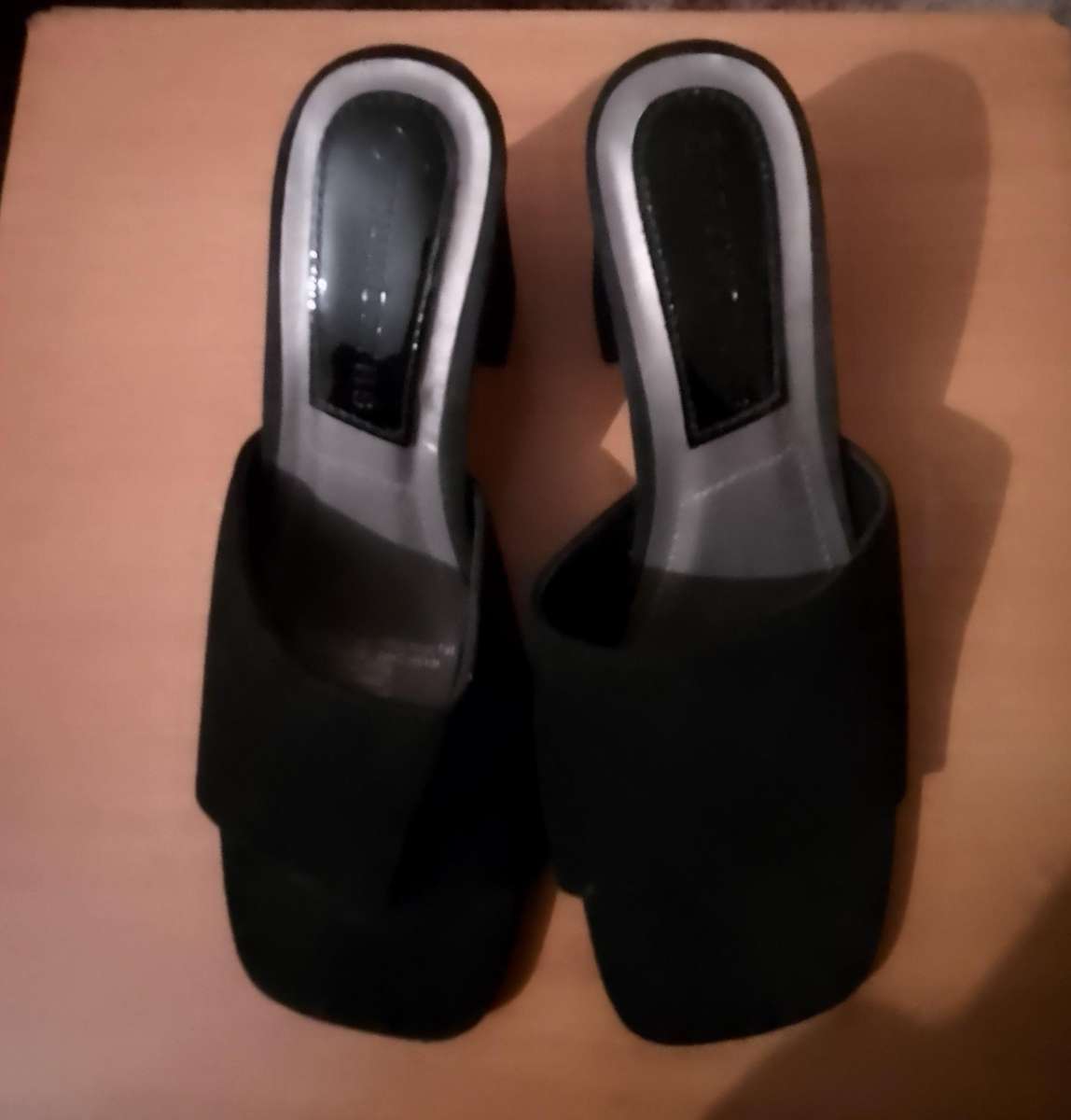 Ladies sandle Truworths