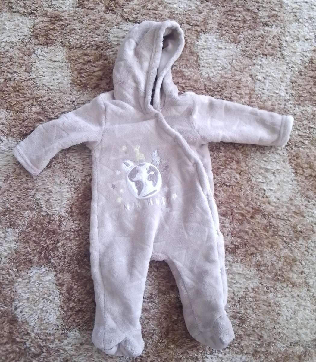 Baby's wear 0-3 months