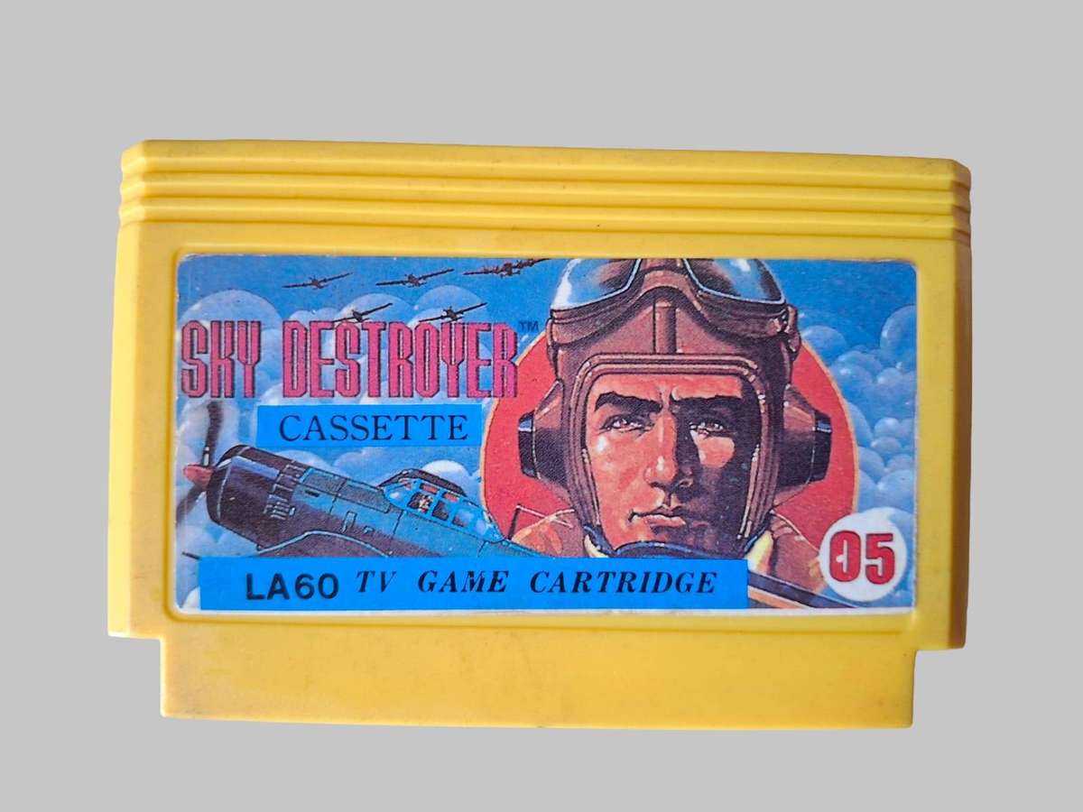 Set of 10 classic TV game cartridges