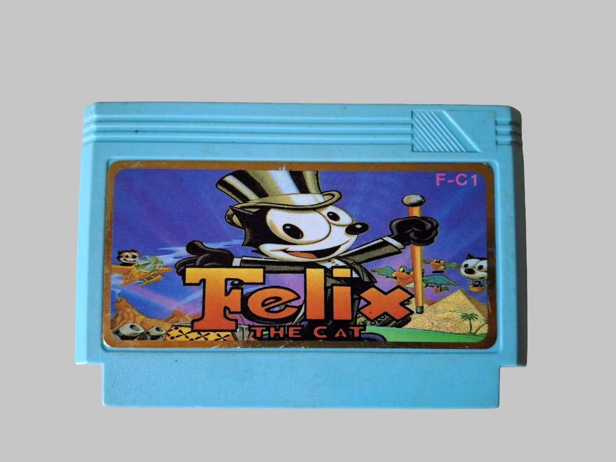 Set of 10 classic TV game cartridges