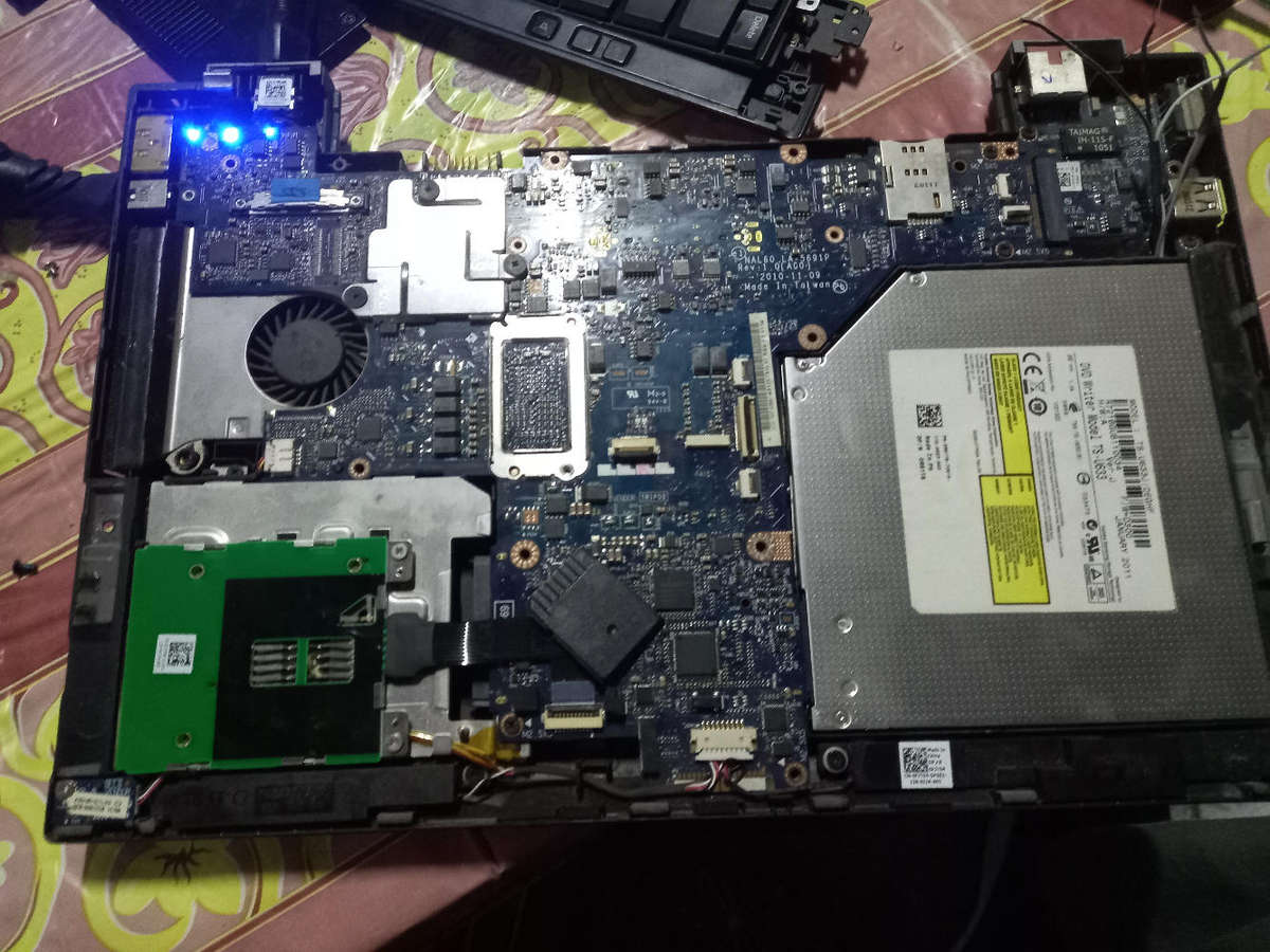 Dell latitude E4310 motherboard with i5 processor and keyboard