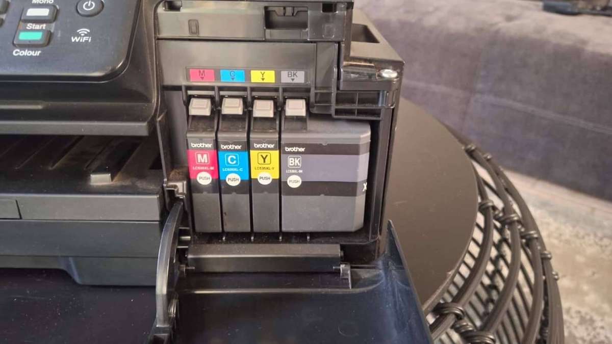 Brother MFC-J200 Printer