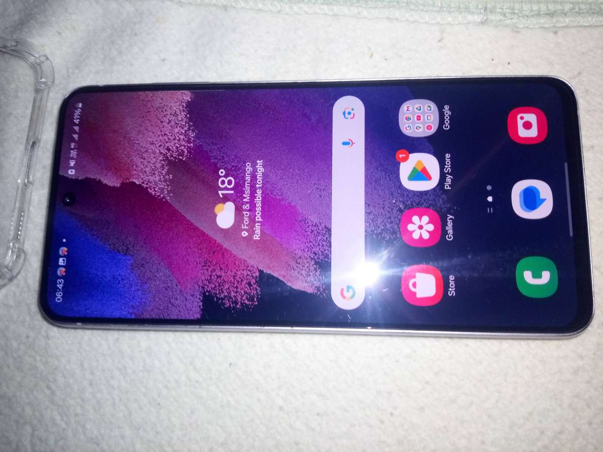 SAMSUNG GALAXY S21 FE 5G SMARTPHONE ||128GB/6G IN DISPLAY FINGERPRINT, BIG BATTERY