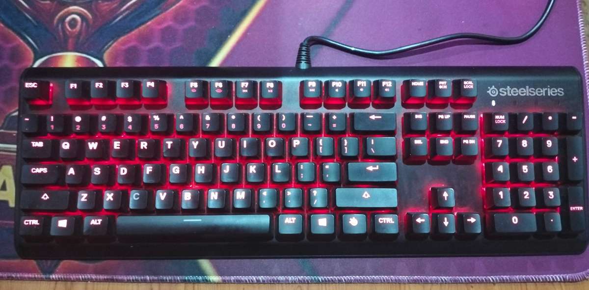 SteelSeries Apex M750 Mechanical Gaming Keyboard - Used
