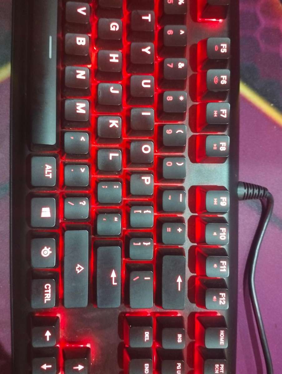 SteelSeries Apex M750 Mechanical Gaming Keyboard - Used