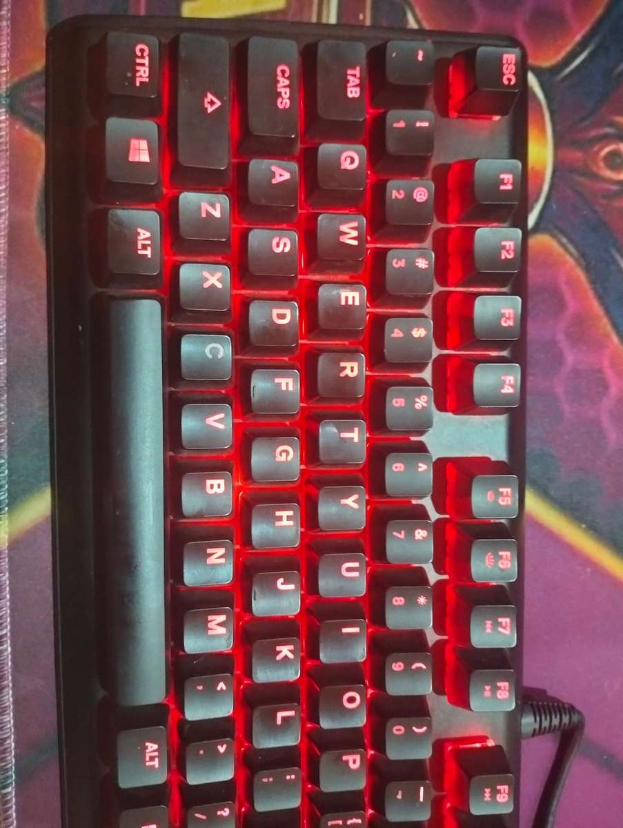 SteelSeries Apex M750 Mechanical Gaming Keyboard - Used