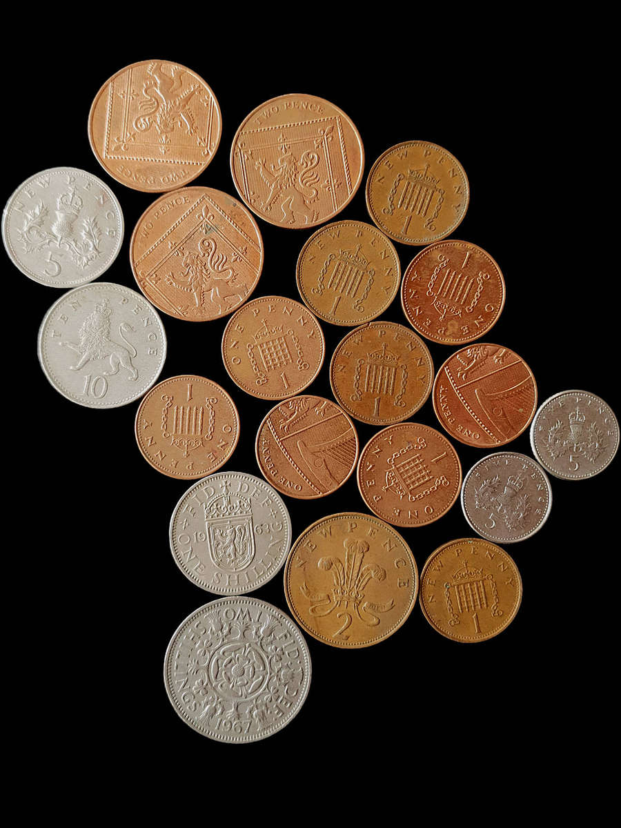 Lot of 20 British Coins  Pre-Decimal & Decimal  QEII, Collectible UK Coins