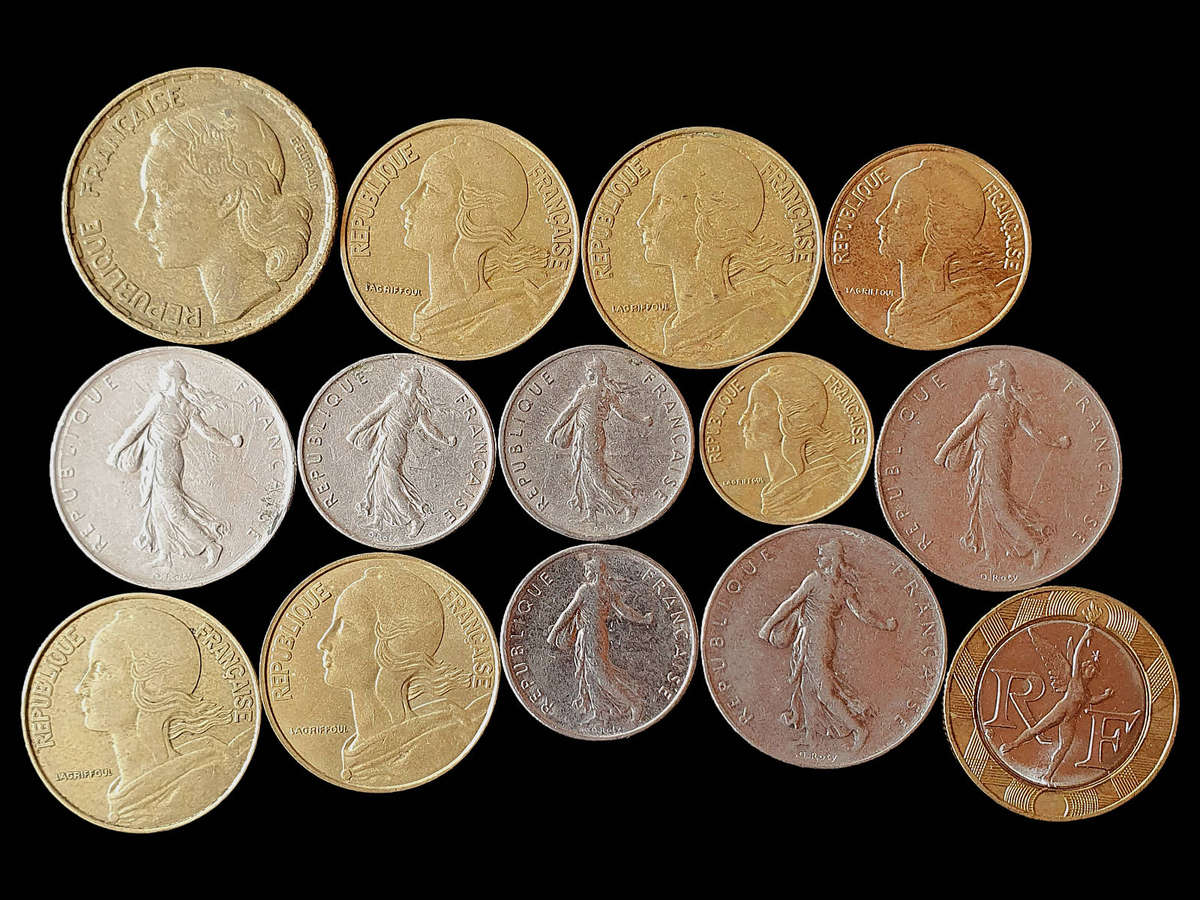 Lot of 14 Vintage French Coins  Francs & Centimes  Pre-Euro Currency