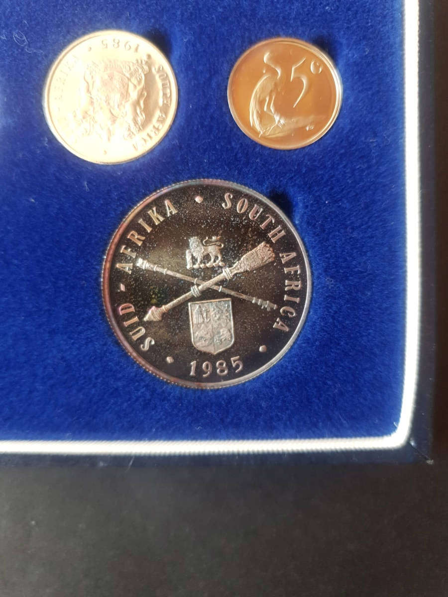 1985 Proof Coin Set  Parliament Commemorative Silver R1 (8 Coins)