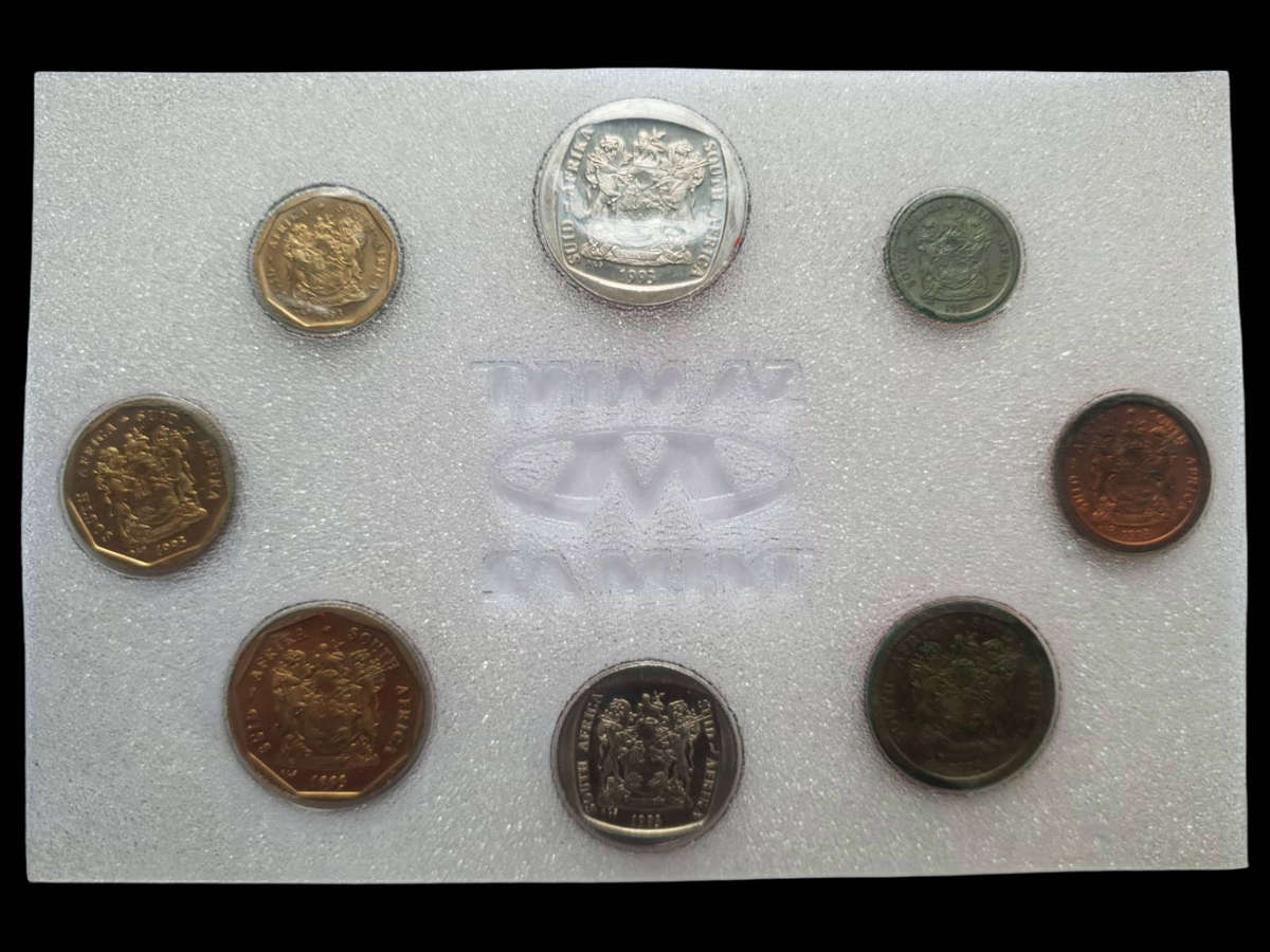 1993 South Africa Official Mint Set  8 Coins (1c to R2)