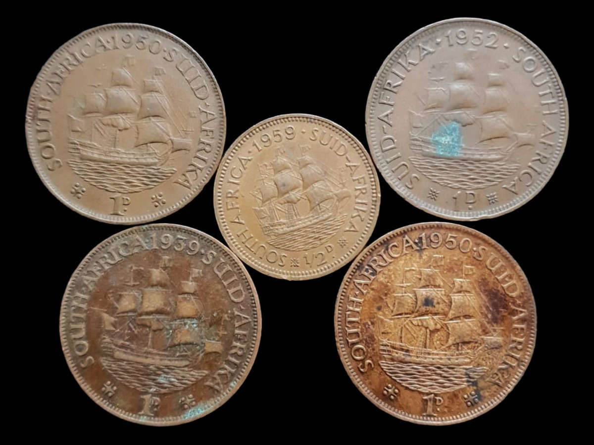 Lot of 5 Old South African Pennies & Half Penny Coins  King George VI & Queen Elizabeth