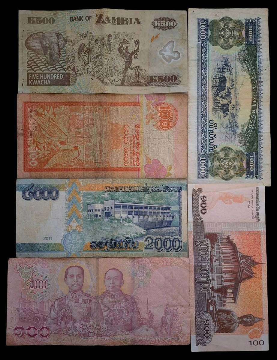 Lot of 6 World Banknotes