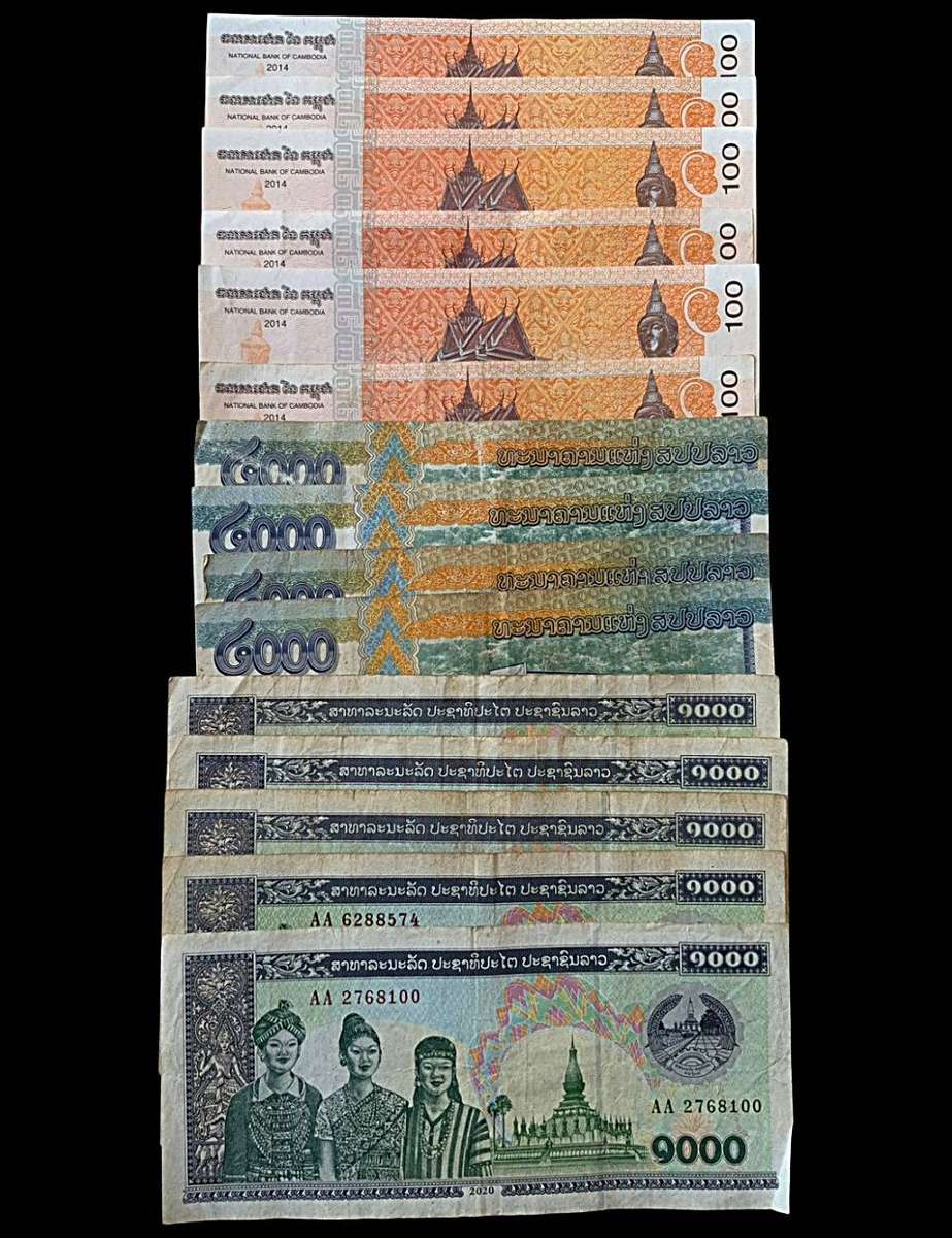 15-Piece Asian Banknote Lot  Cambodia & Laos  Bid Per Note
