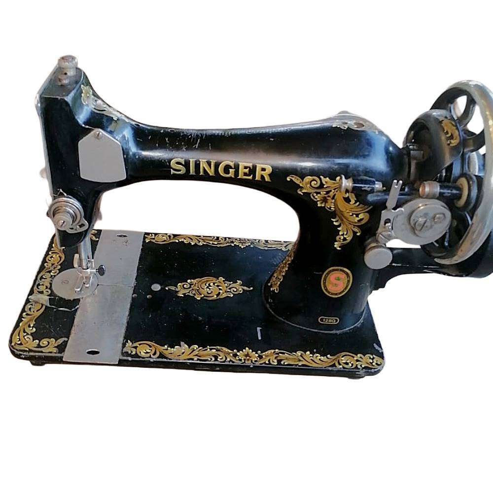 Singer Model 1280 Vintage Sewing Machine  Working Condition