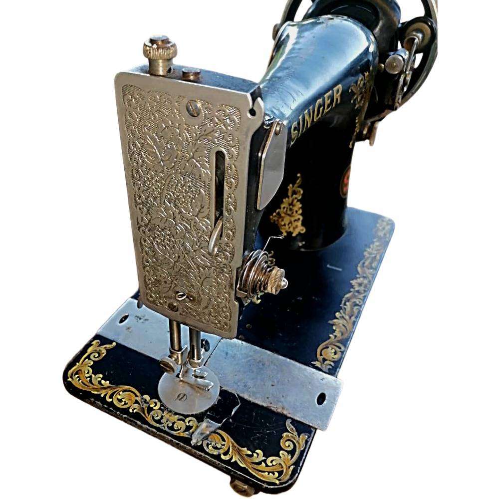 Singer Model 1280 Vintage Sewing Machine  Working Condition