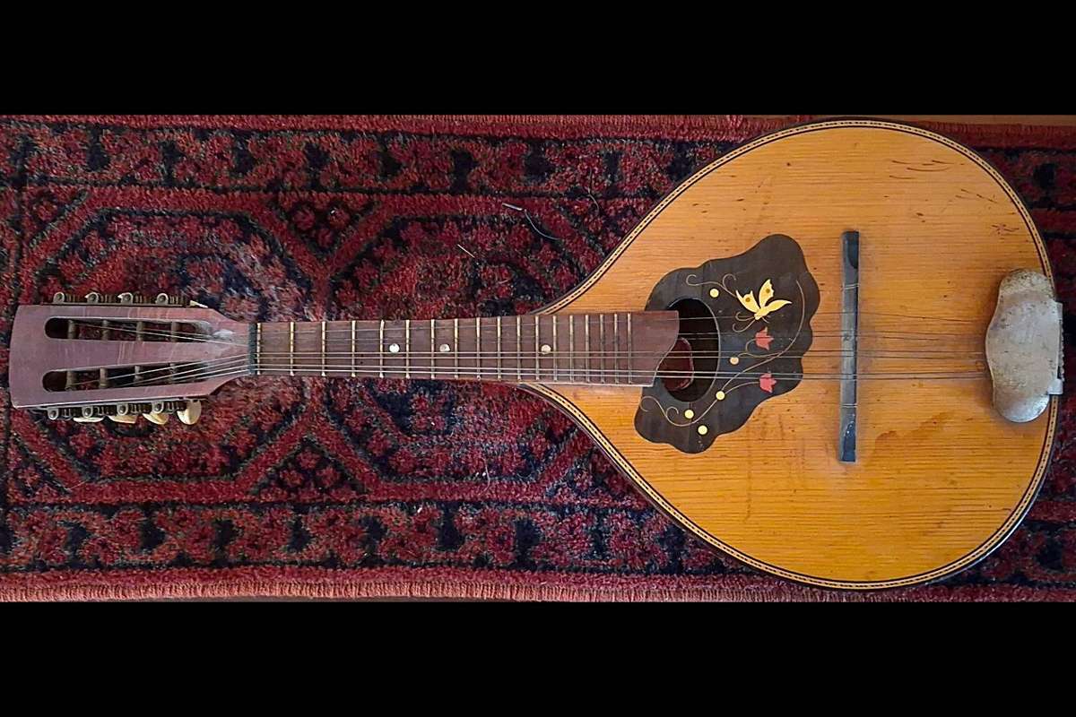 Vintage Lignatone Mandolin  Made in Czechoslovakia  Collectible Instrument