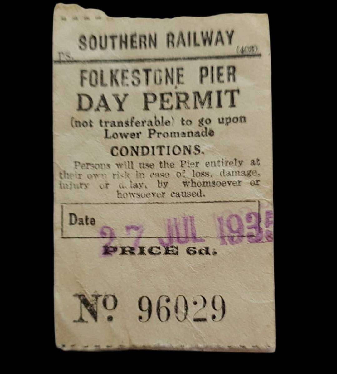 Vintage 1935 Southern Railway Folkestone Pier Day Permit  Original Pre-Decimal Ticket (Price 6d)