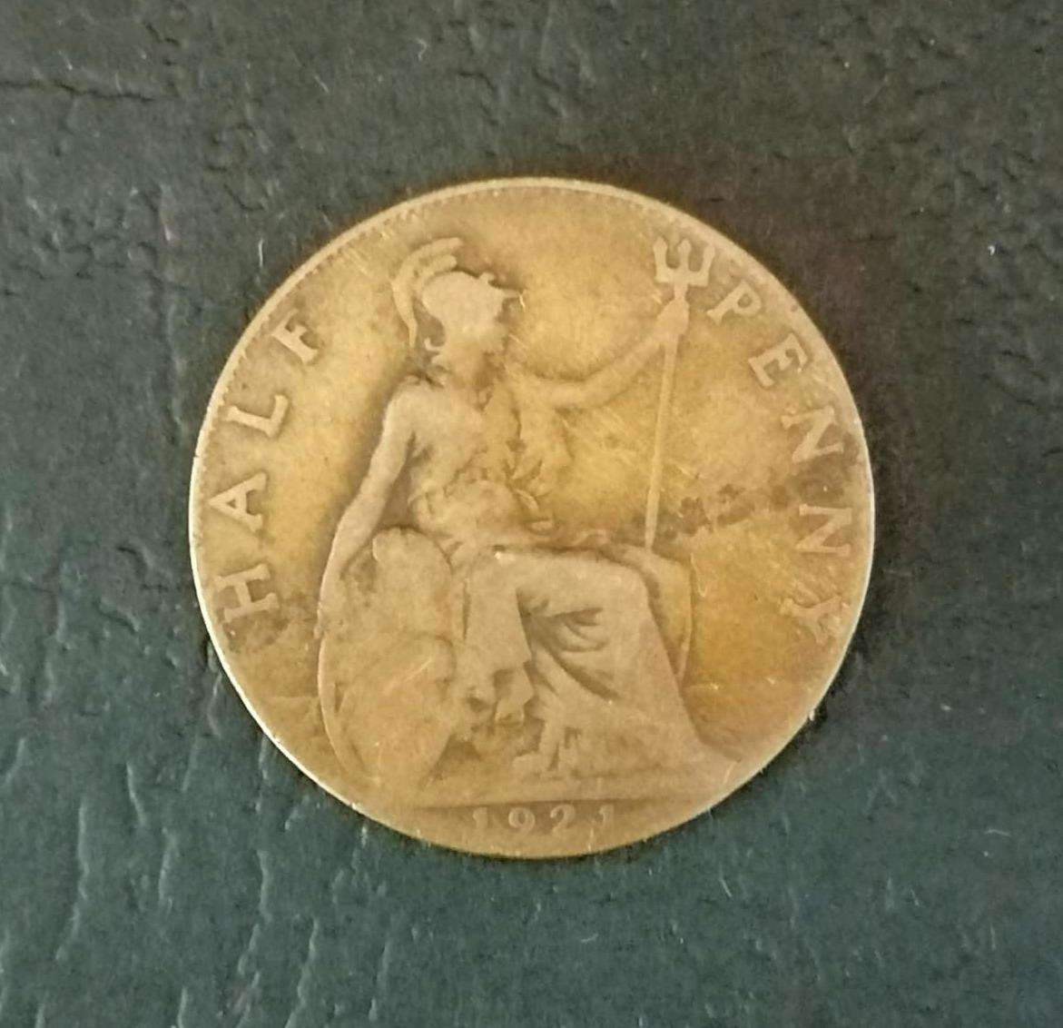 1921 British Half Penny  King George V  Seated Britannia  Antique Bronze Coin