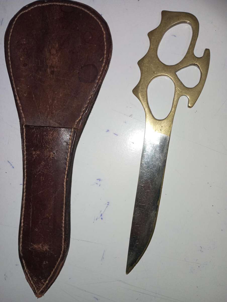 Head Knuckle Duster Commando Knife
