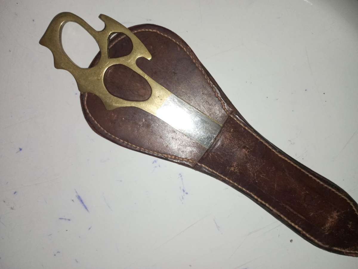 Head Knuckle Duster Commando Knife