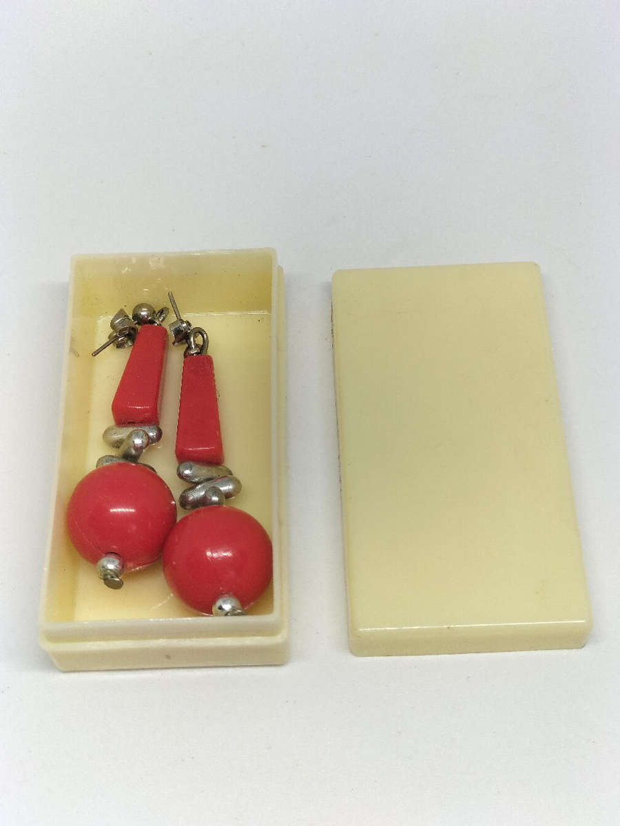 Vintage Retro Earrings Red