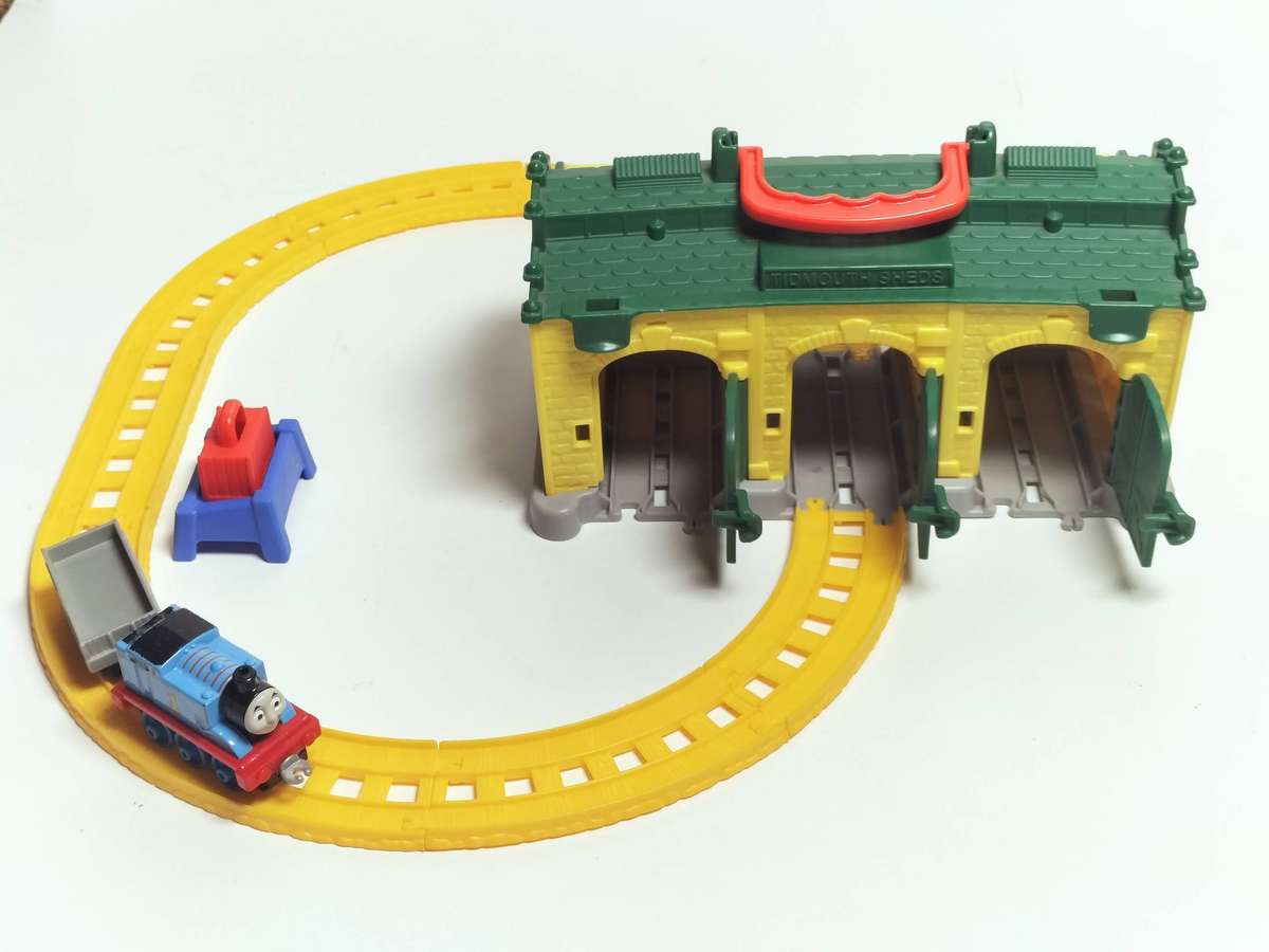 Thomas and Friends Tidmouth Sheds Playset