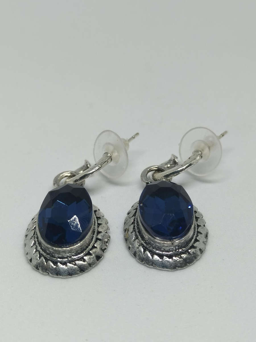 Earrings Oval Sapphire Blue Drop